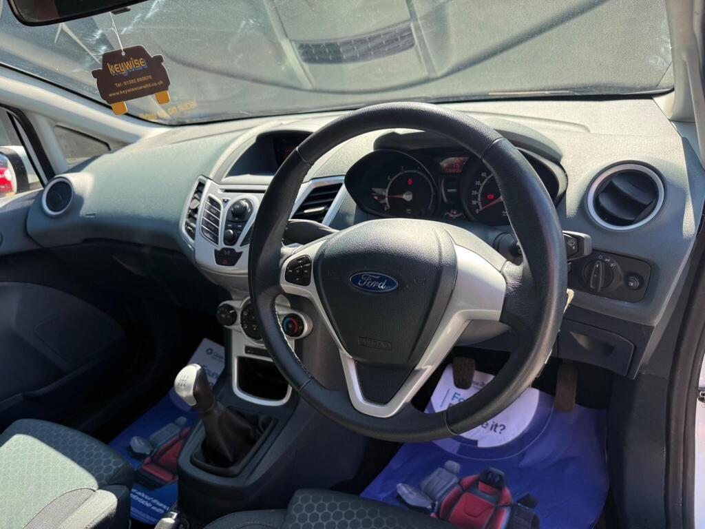Ford Fiesta view 18