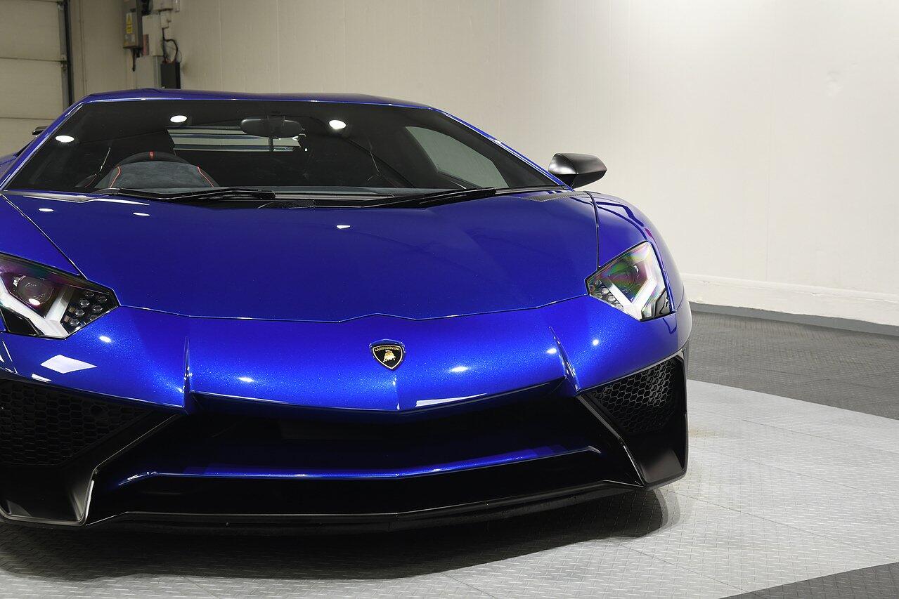 Lamborghini Aventador view 33