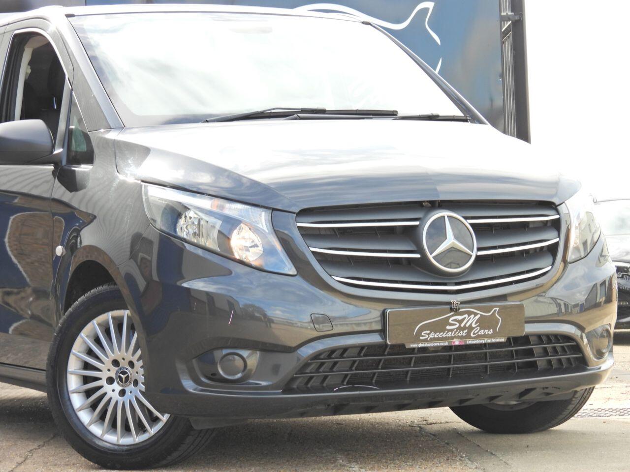 Mercedes-Benz Vito view 4