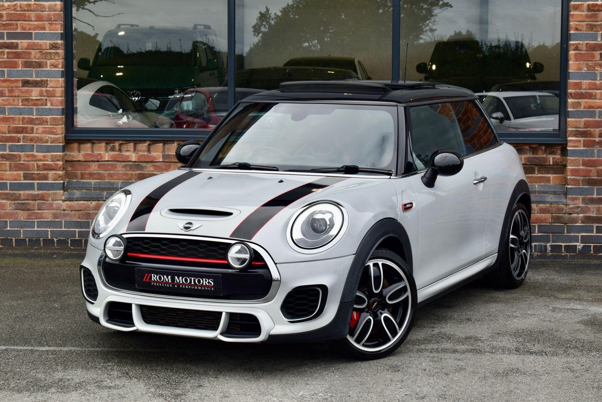 Mini Hatch view 36