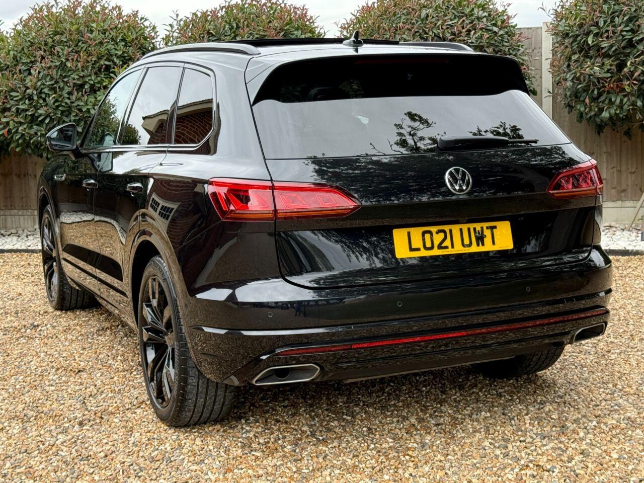 Volkswagen Touareg view 19
