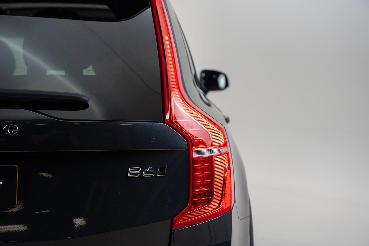 Volvo XC90 view 30