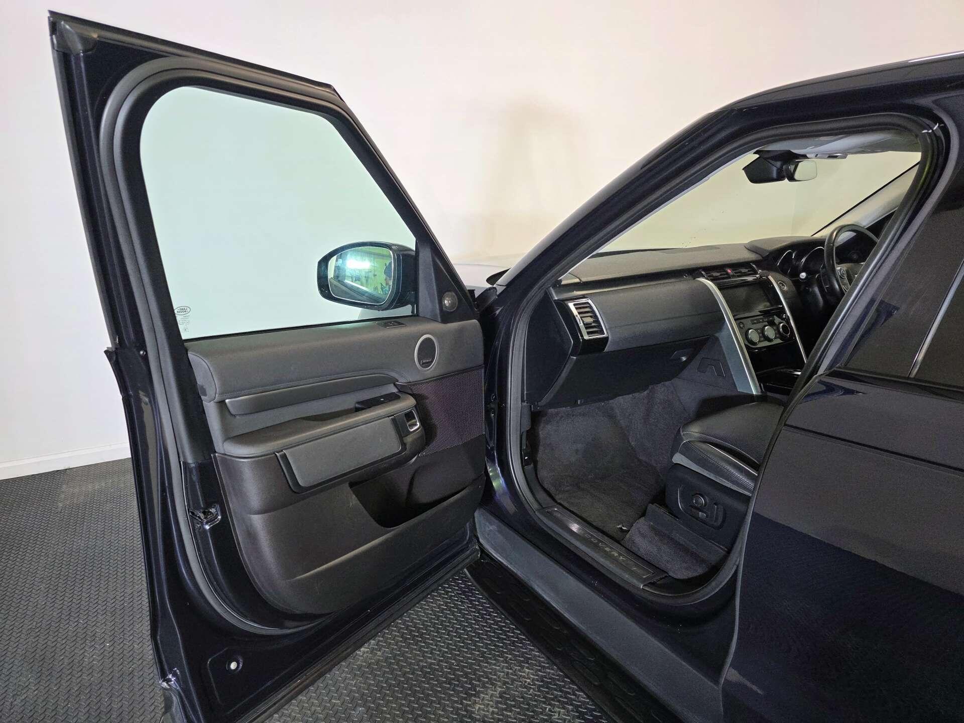 Land Rover Discovery view 76