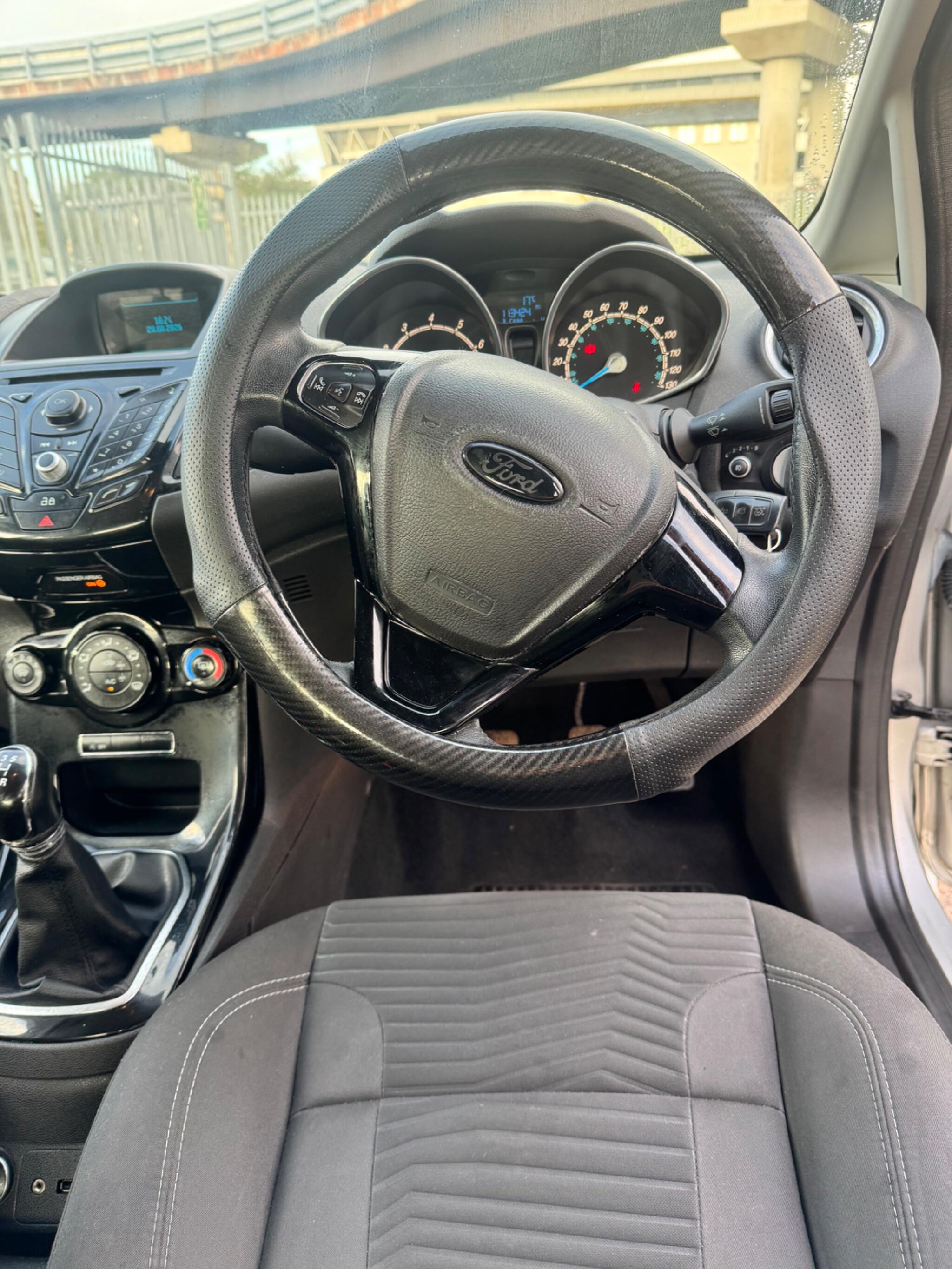 Ford Fiesta view 44