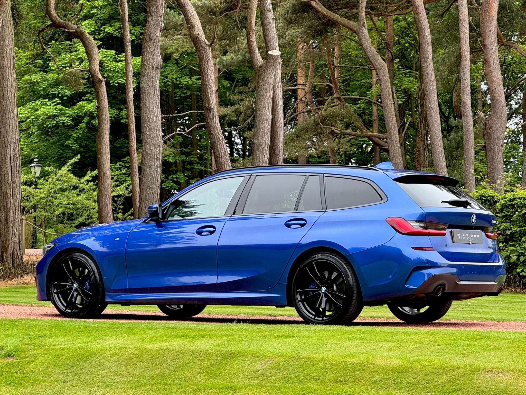 BMW 3 Series view 9