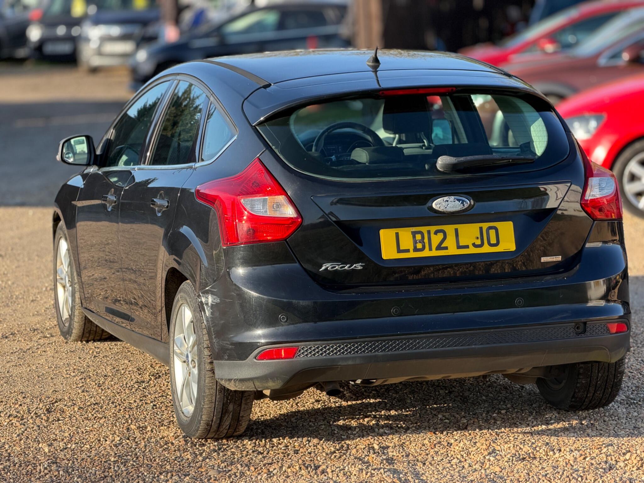 2012 Ford Focus 1.6 TDCi Zetec Euro 5 (s/s) 5dr image 8