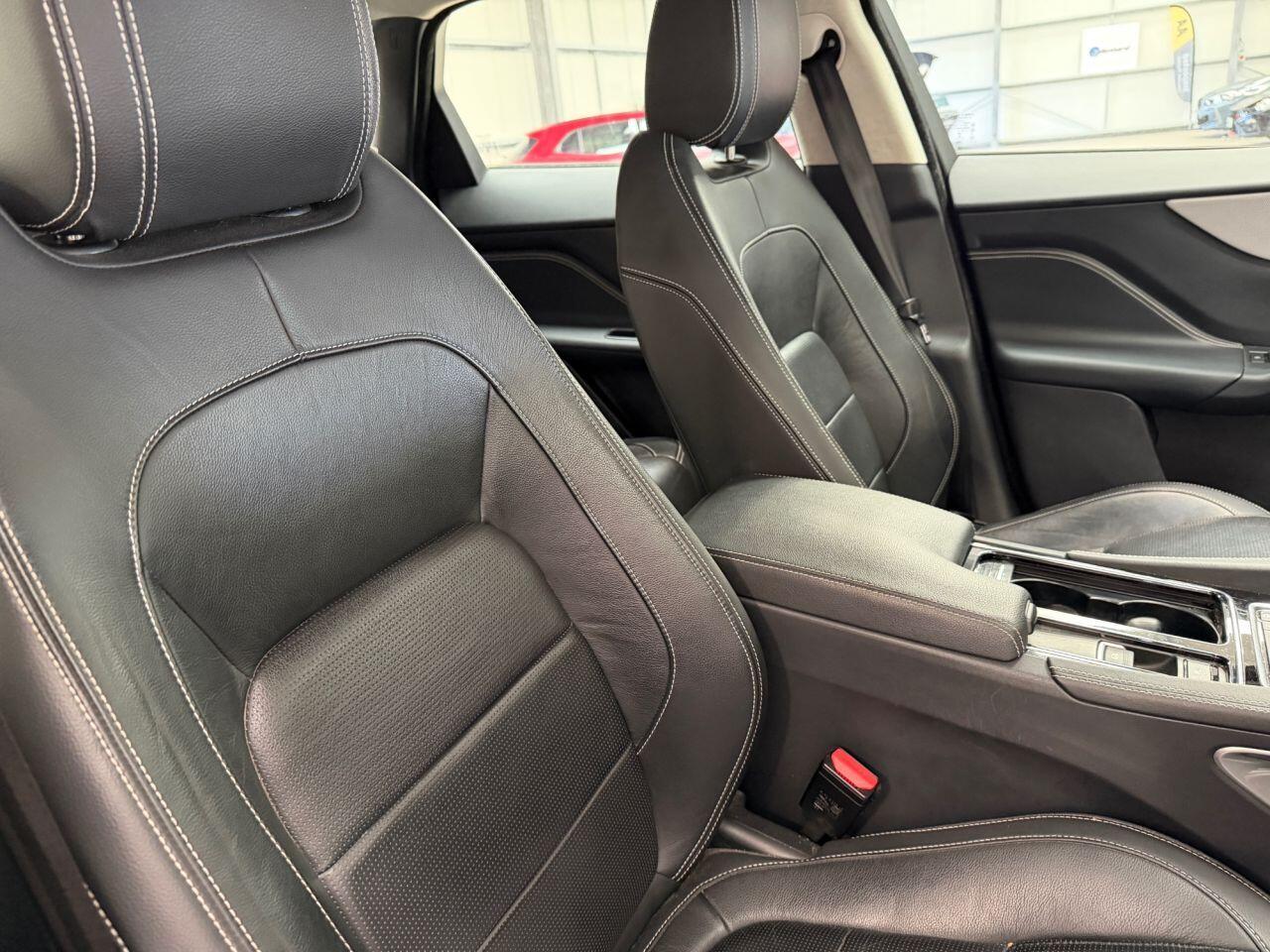 Jaguar F-Pace view 6
