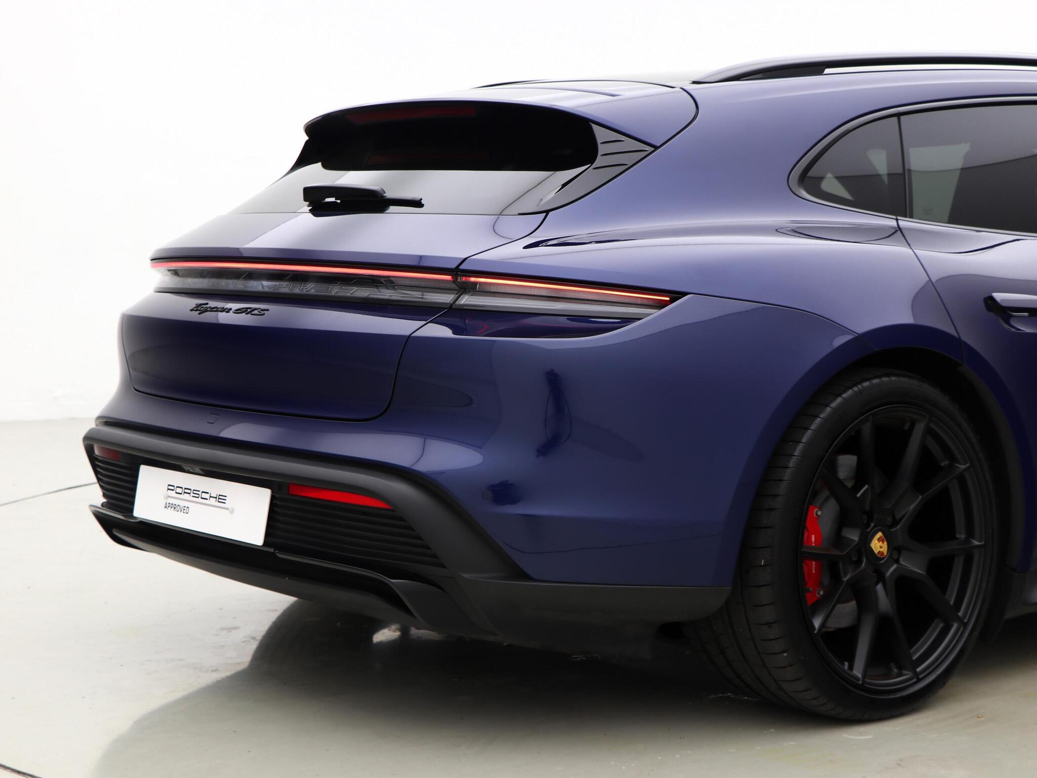 Porsche Taycan view 15