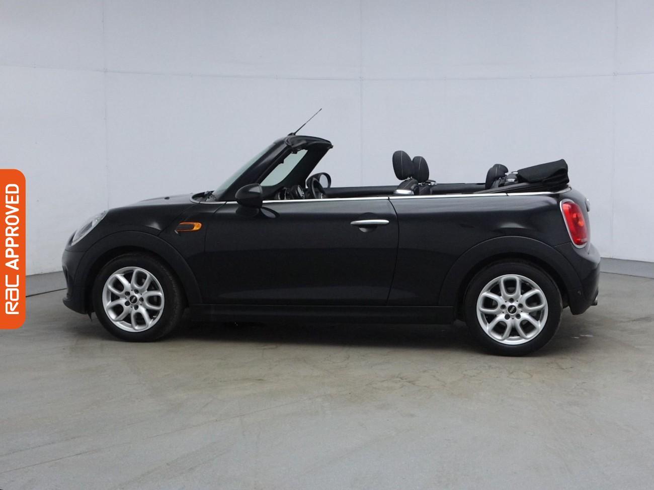 Mini Convertible view 31