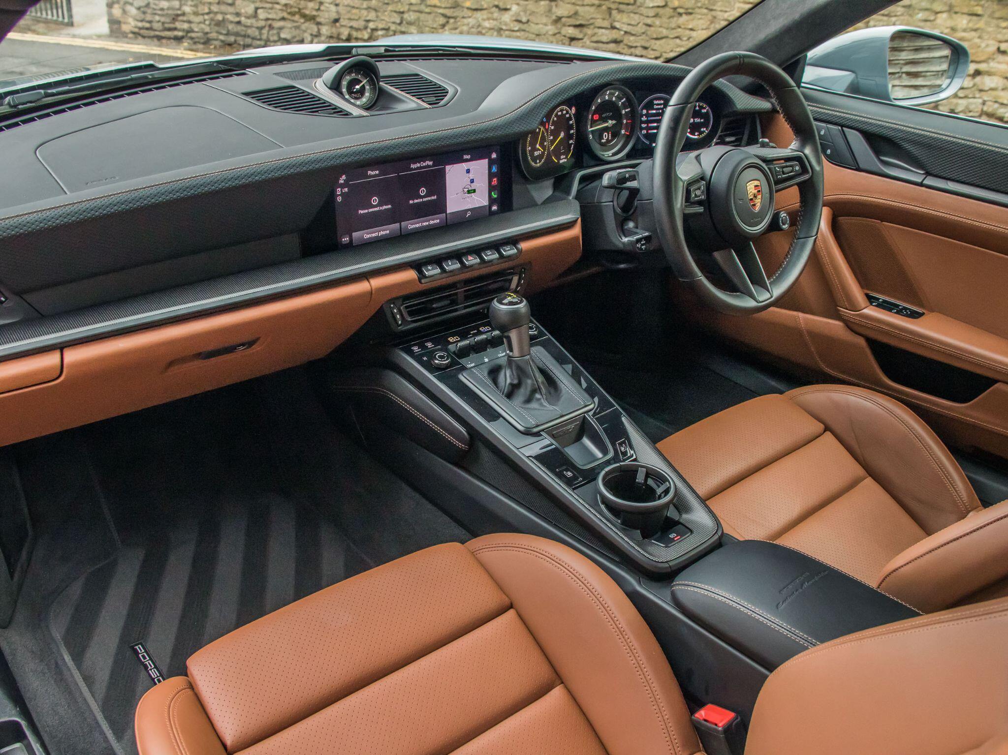 Porsche 911 view 24