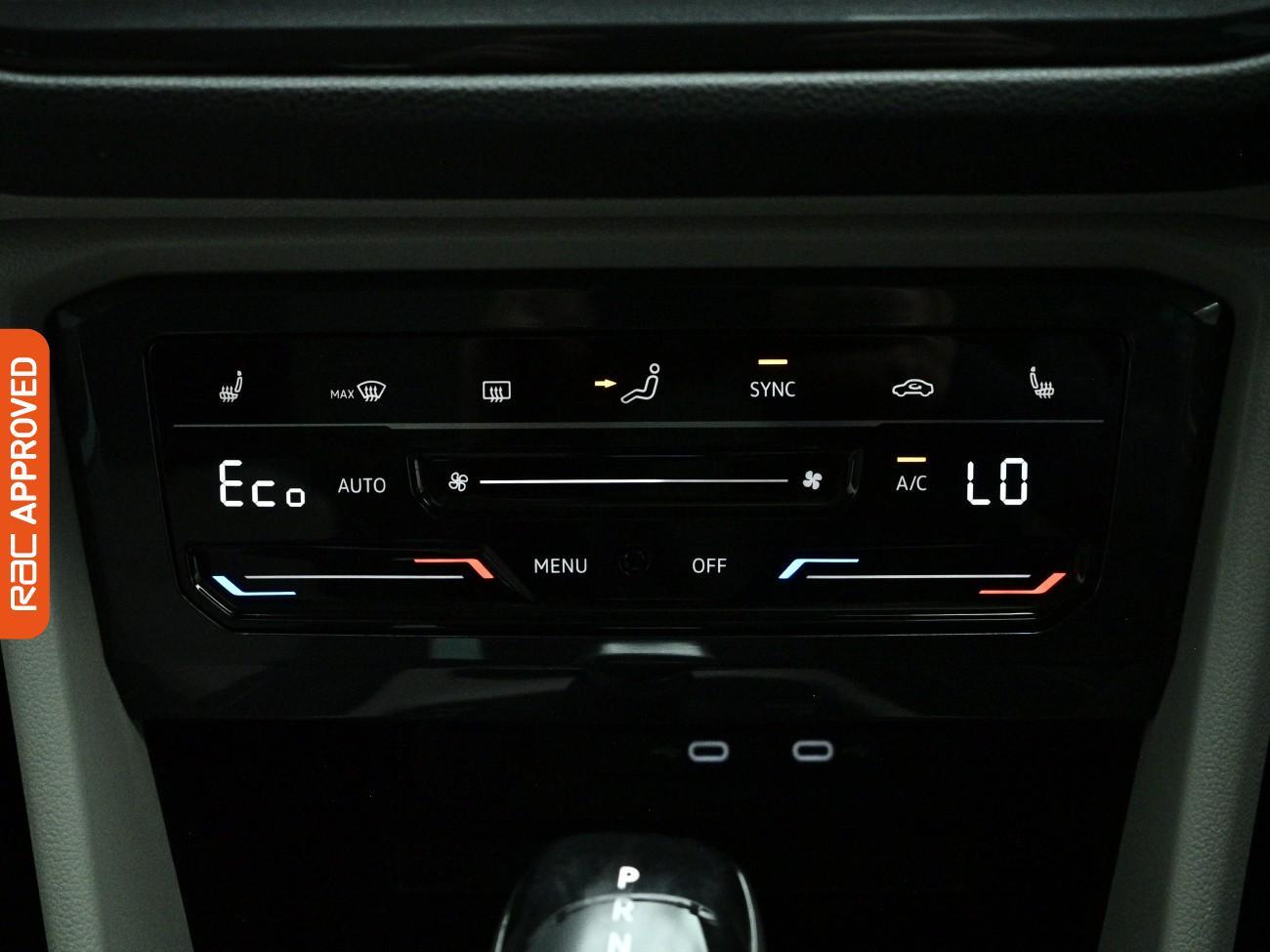 Volkswagen Tiguan view 23