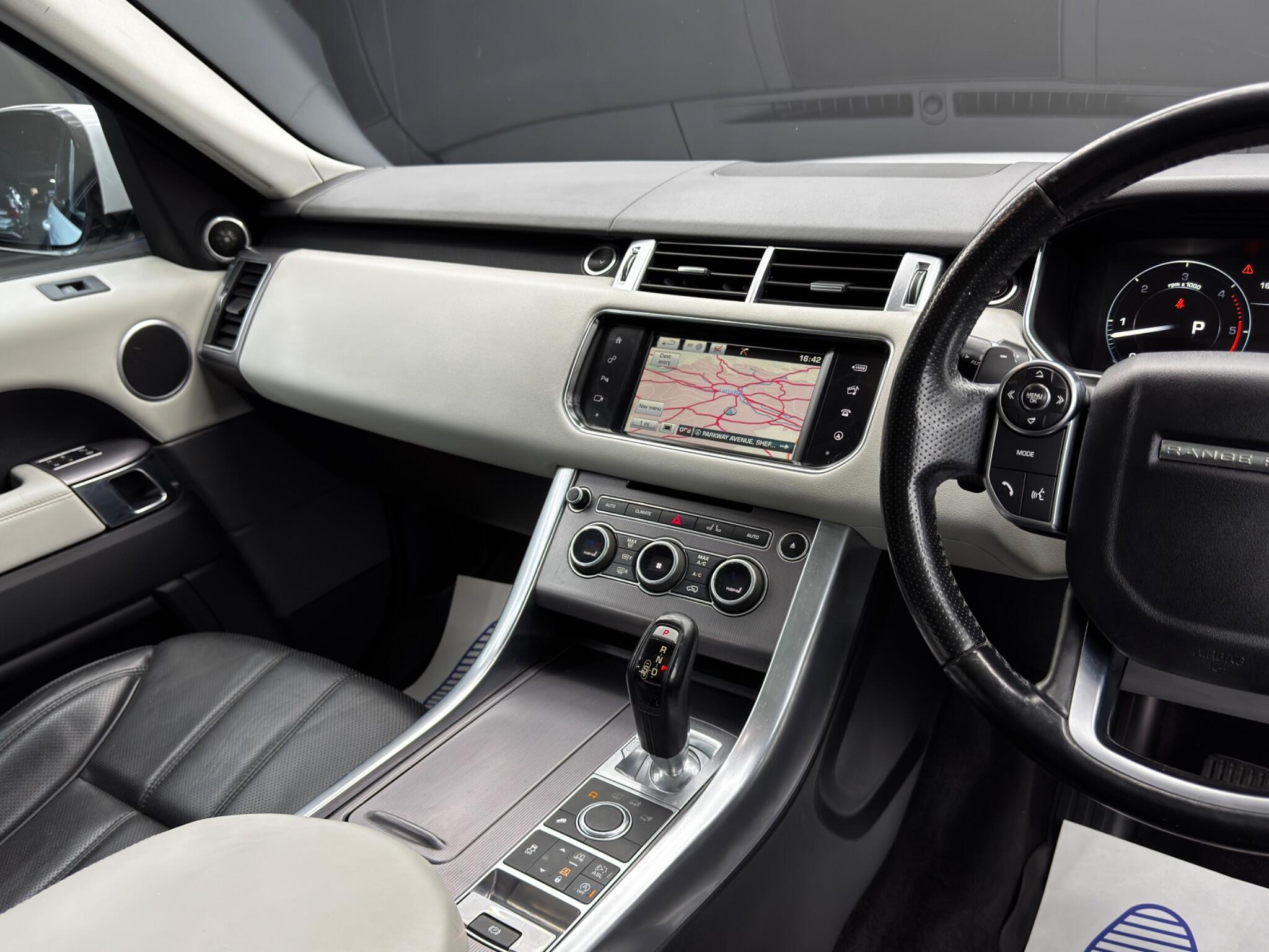 Land Rover Range Rover Sport view 23