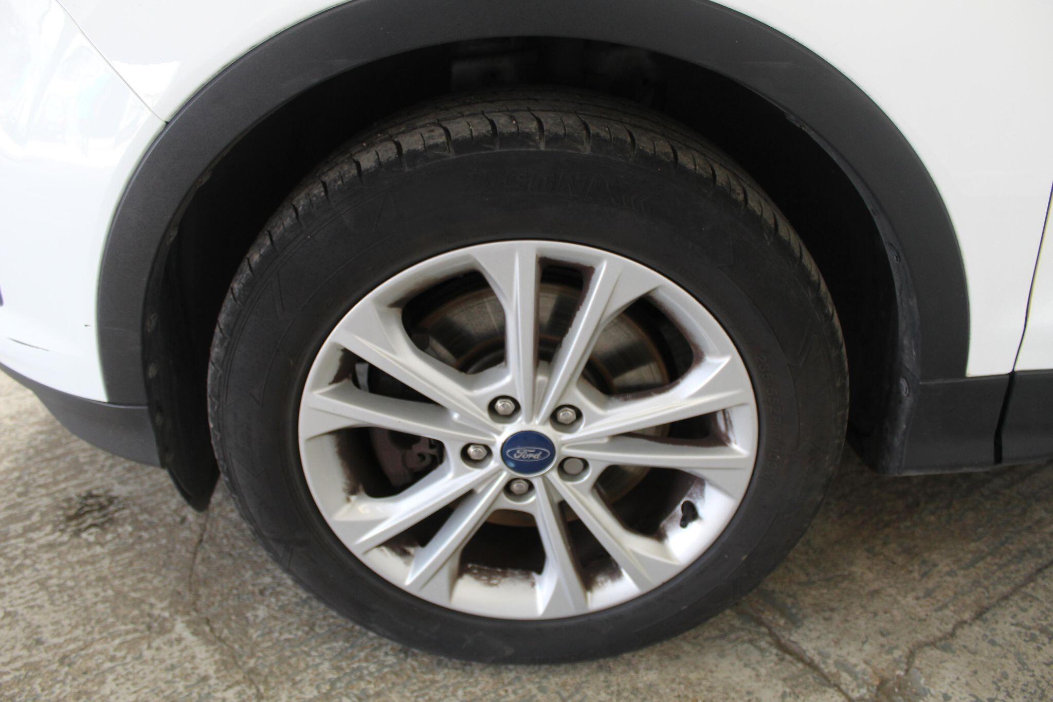 Ford Kuga view 53