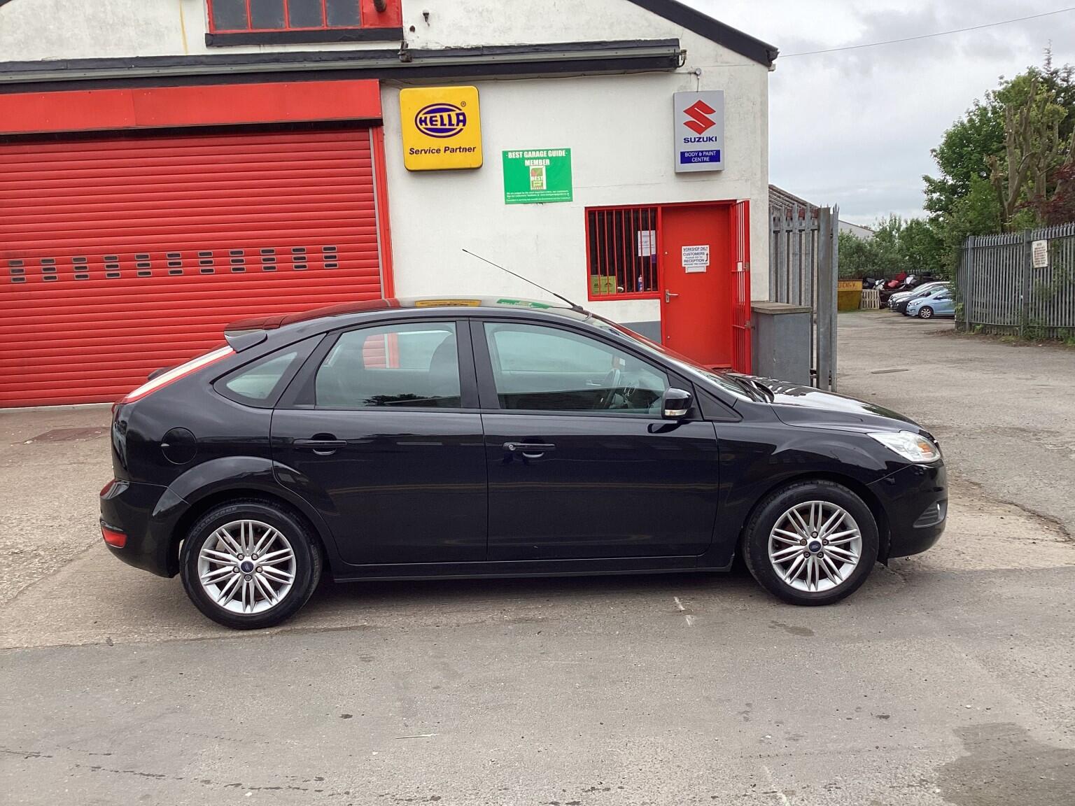 Ford Focus view 7