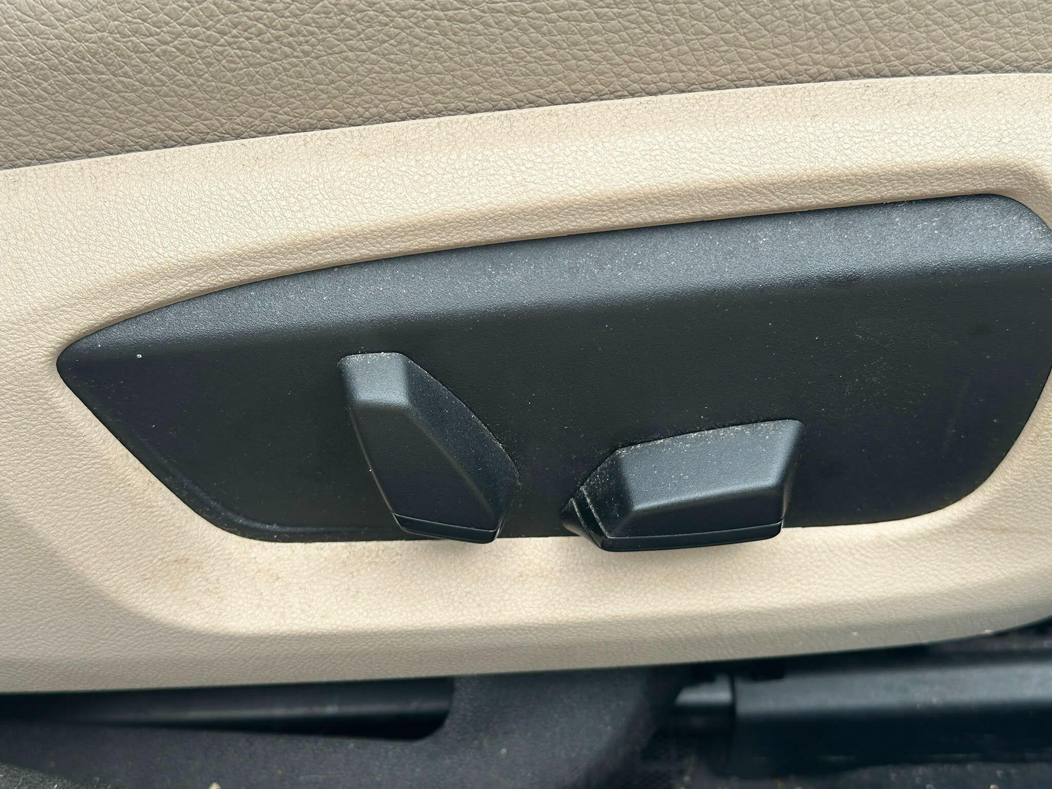 BMW 5 Series view 22