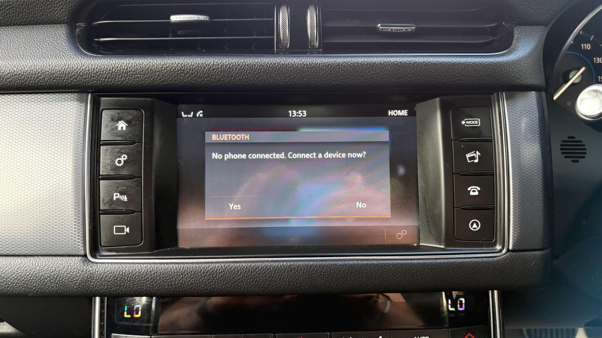 Jaguar XF view 30