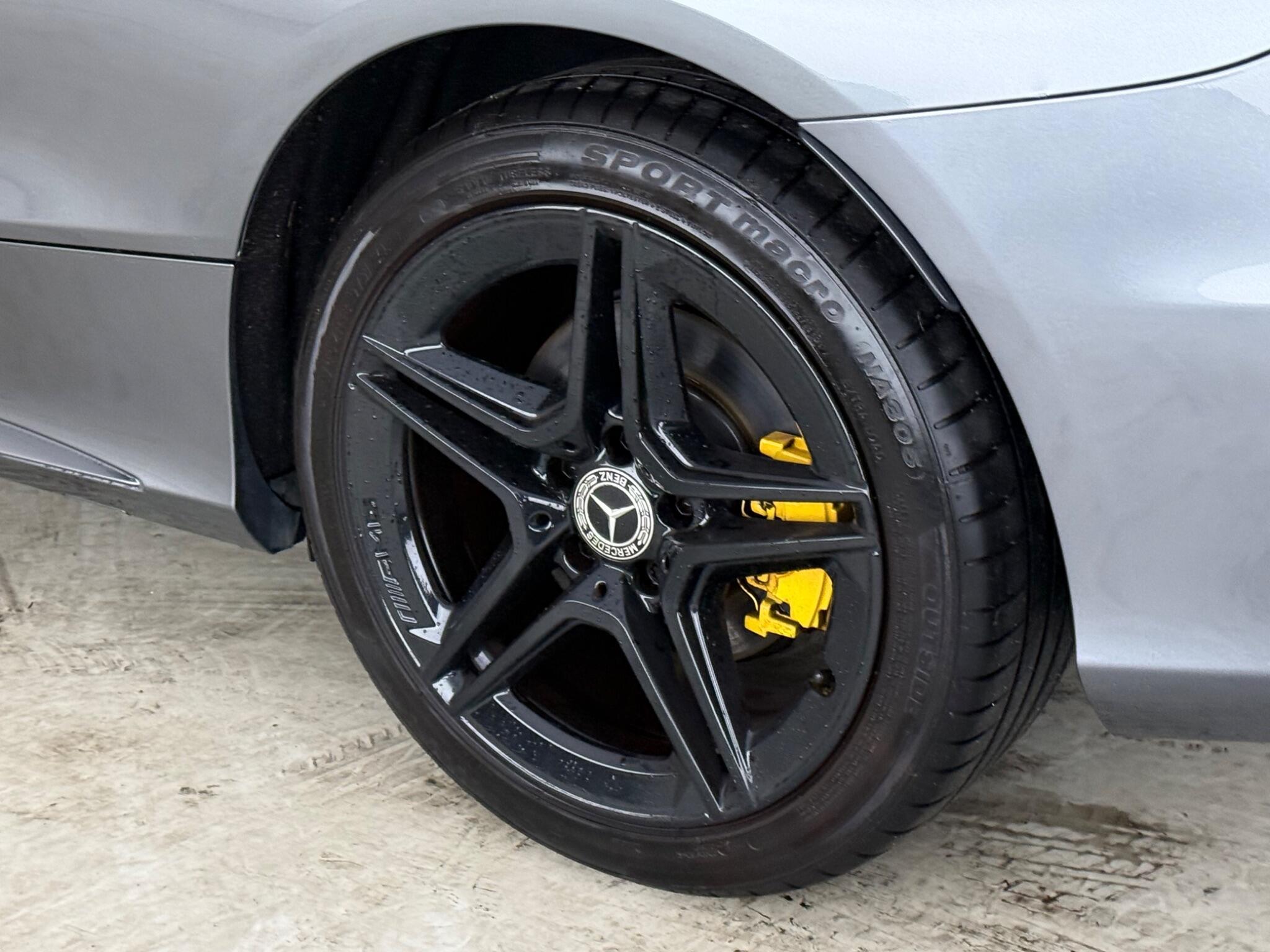 Mercedes-Benz C-Class view 9