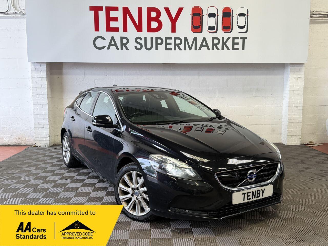Volvo V40 main image