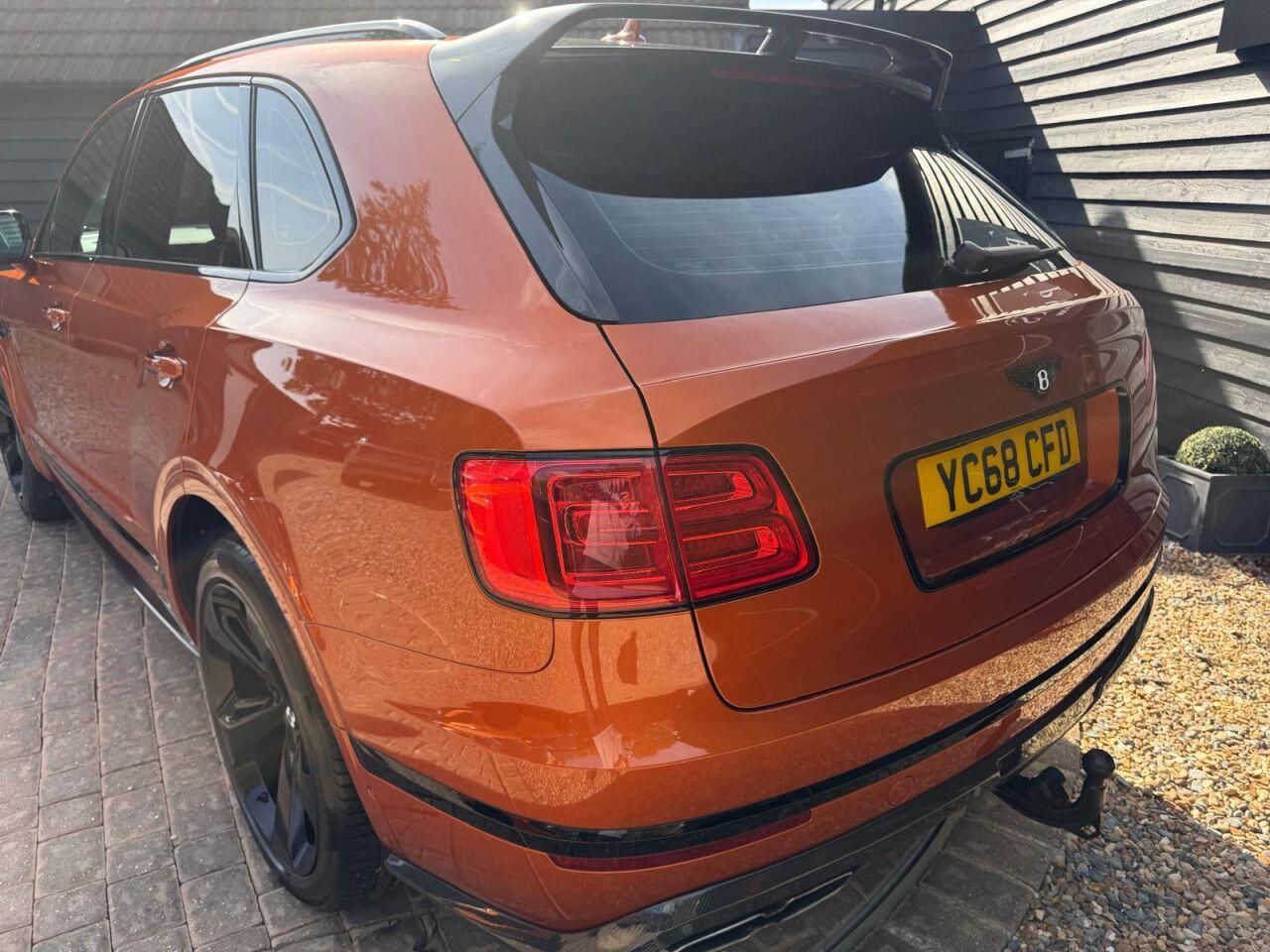 Bentley Bentayga view 31