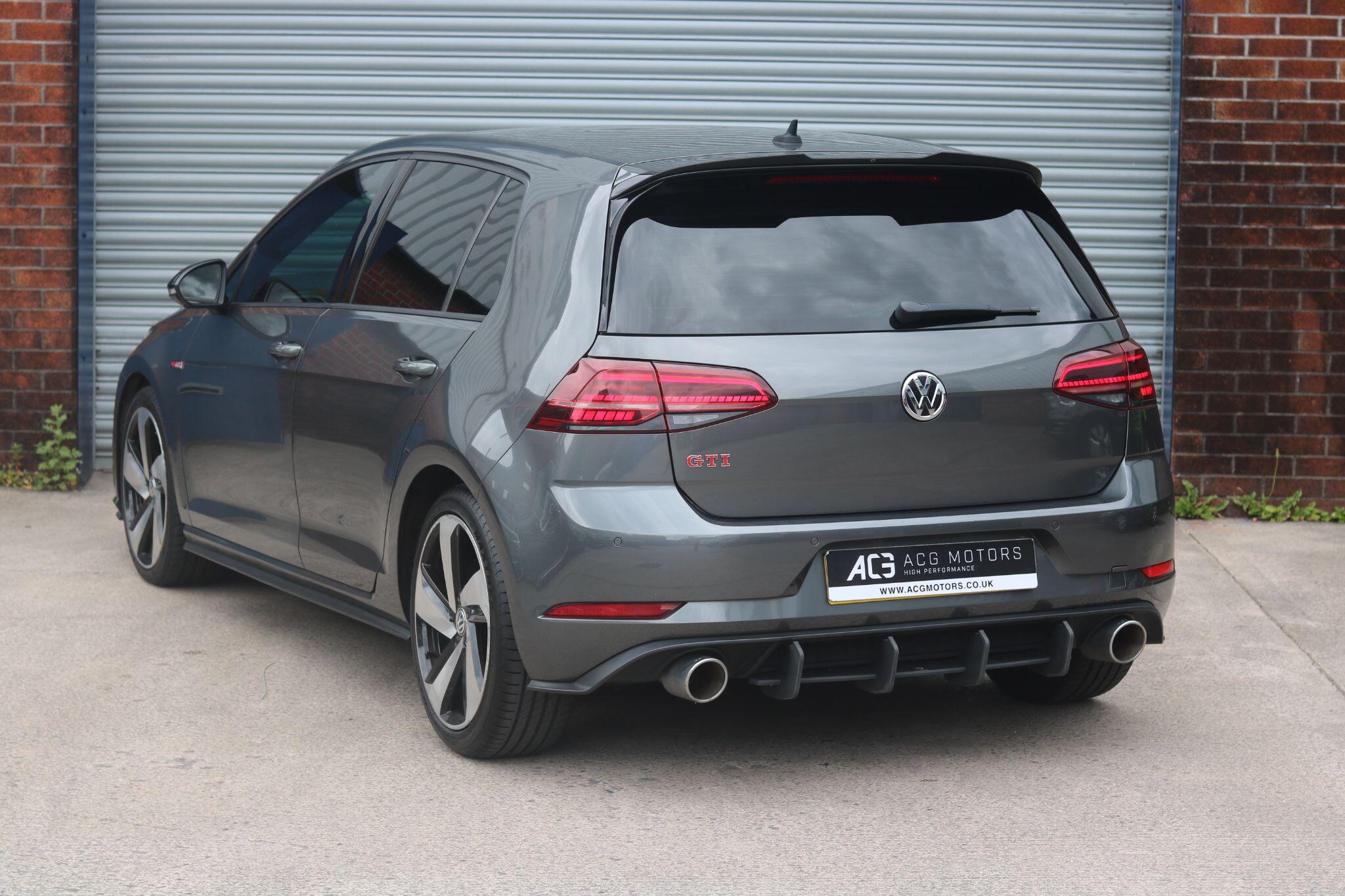 Volkswagen Golf view 2