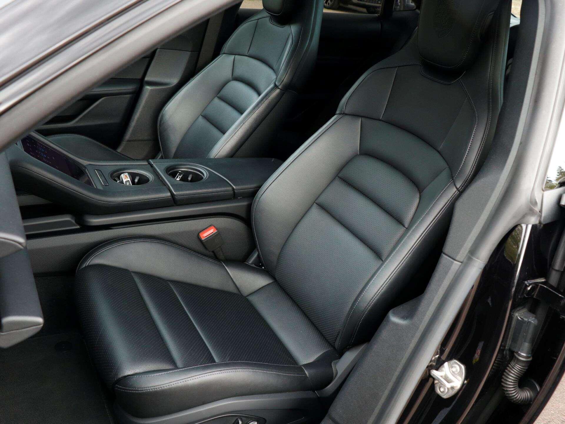 Porsche Taycan view 25