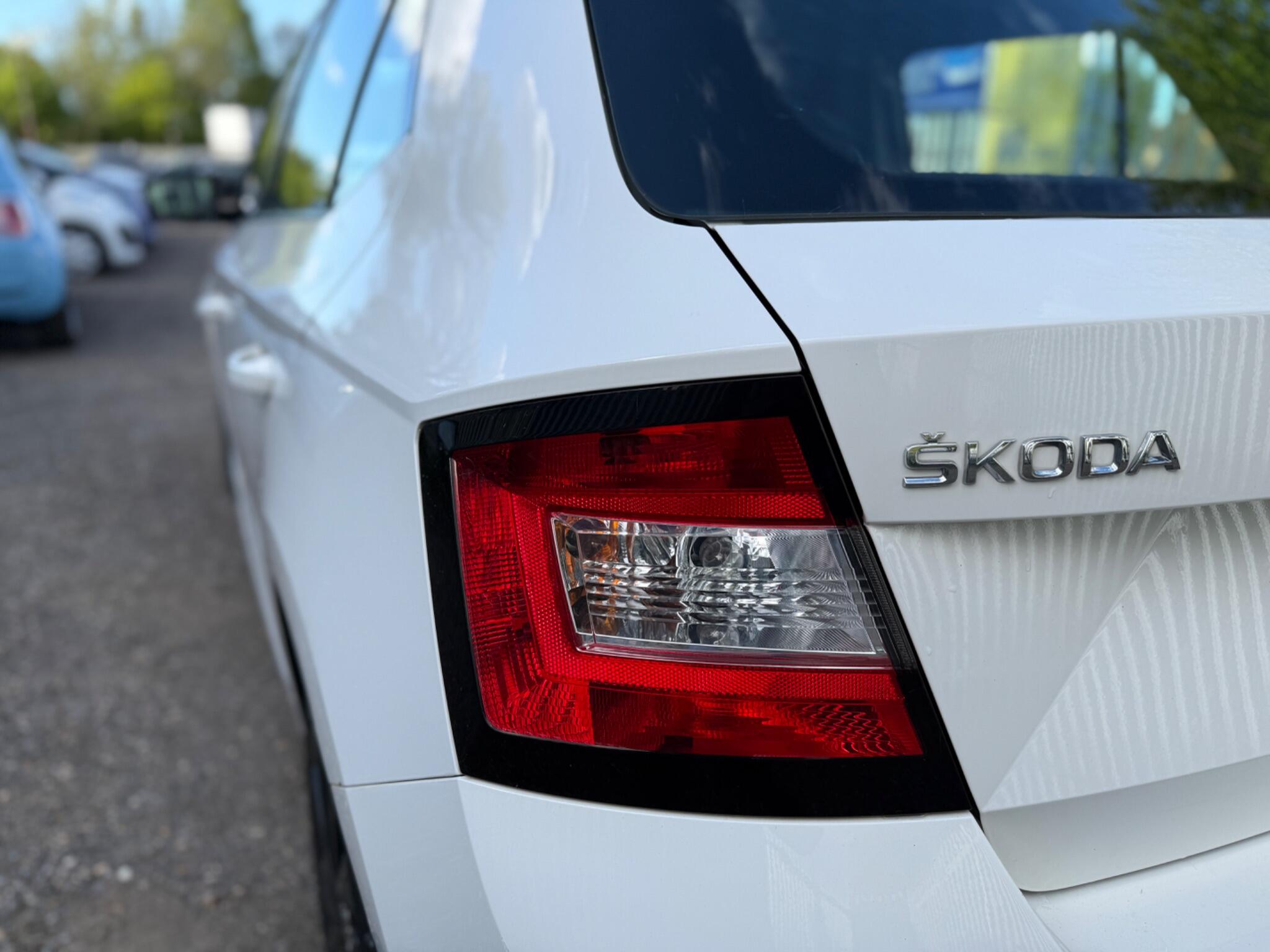 2016 Skoda Fabia image 44