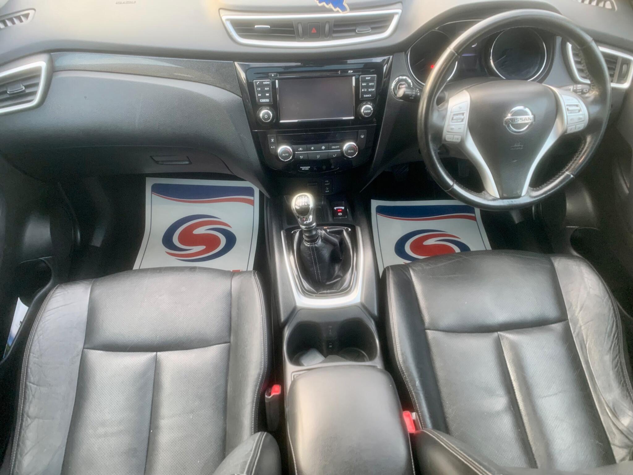 Nissan X-Trail view 14