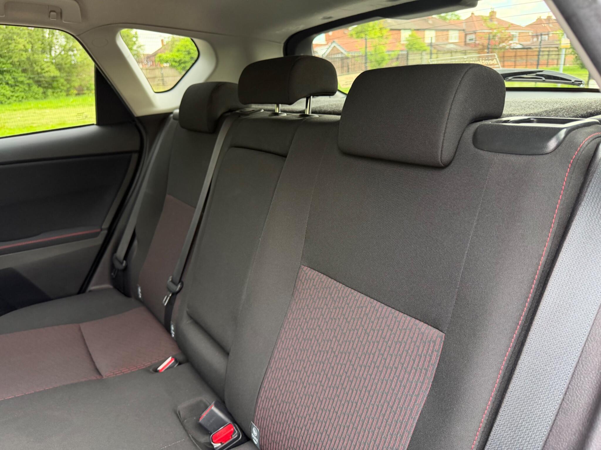 Toyota Auris view 19
