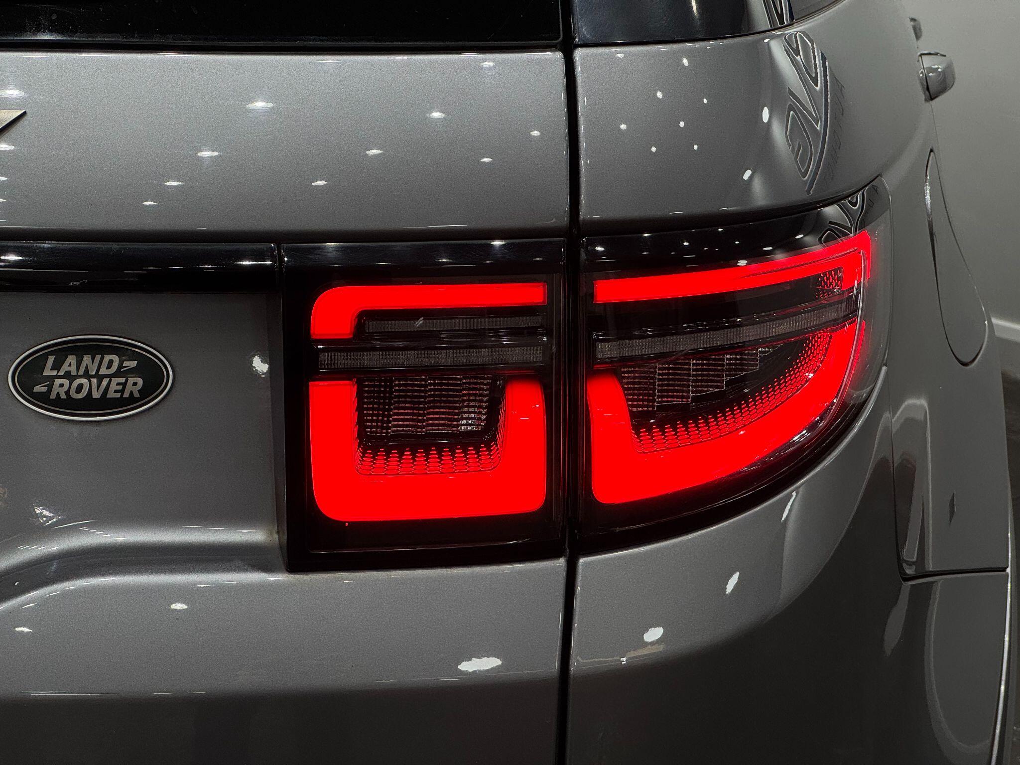 Land Rover Discovery Sport view 24