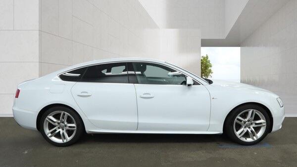 Audi A5 view 3
