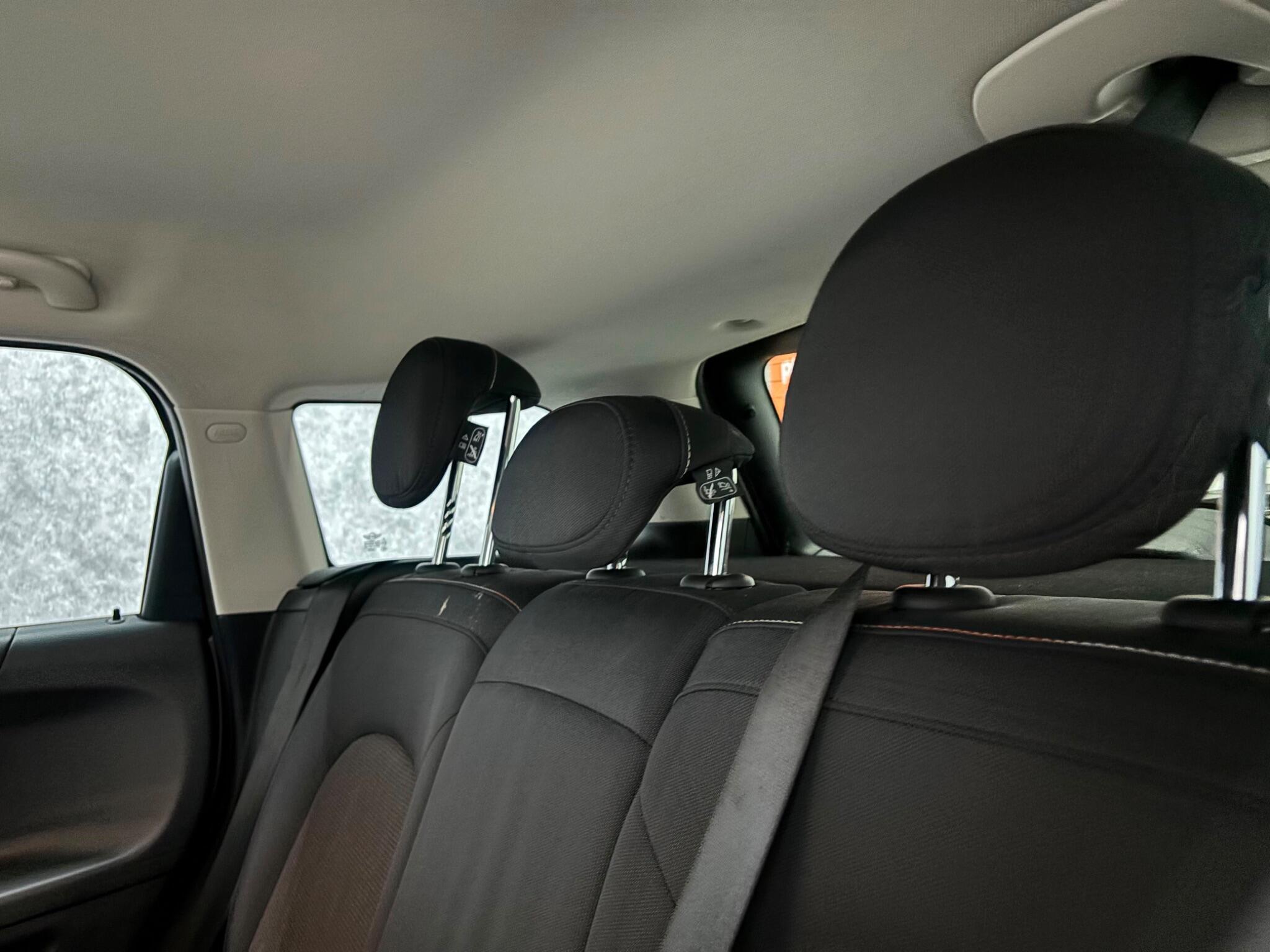 Mini Countryman view 29