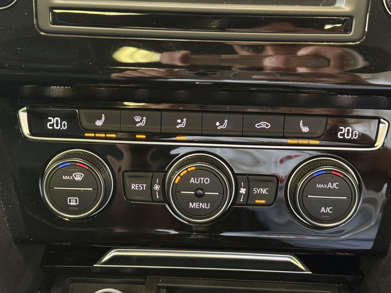 Volkswagen Passat view 52