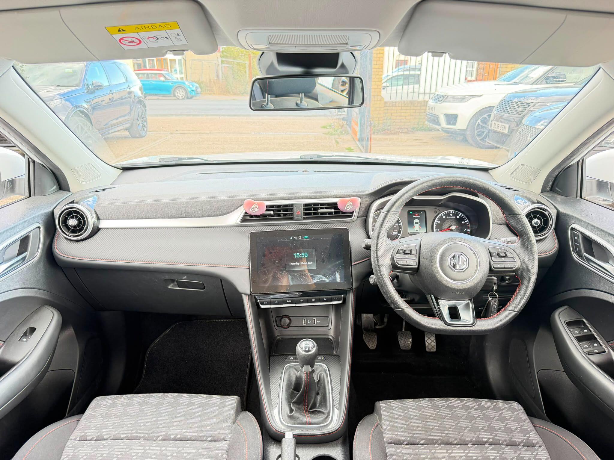 MG ZS view 21