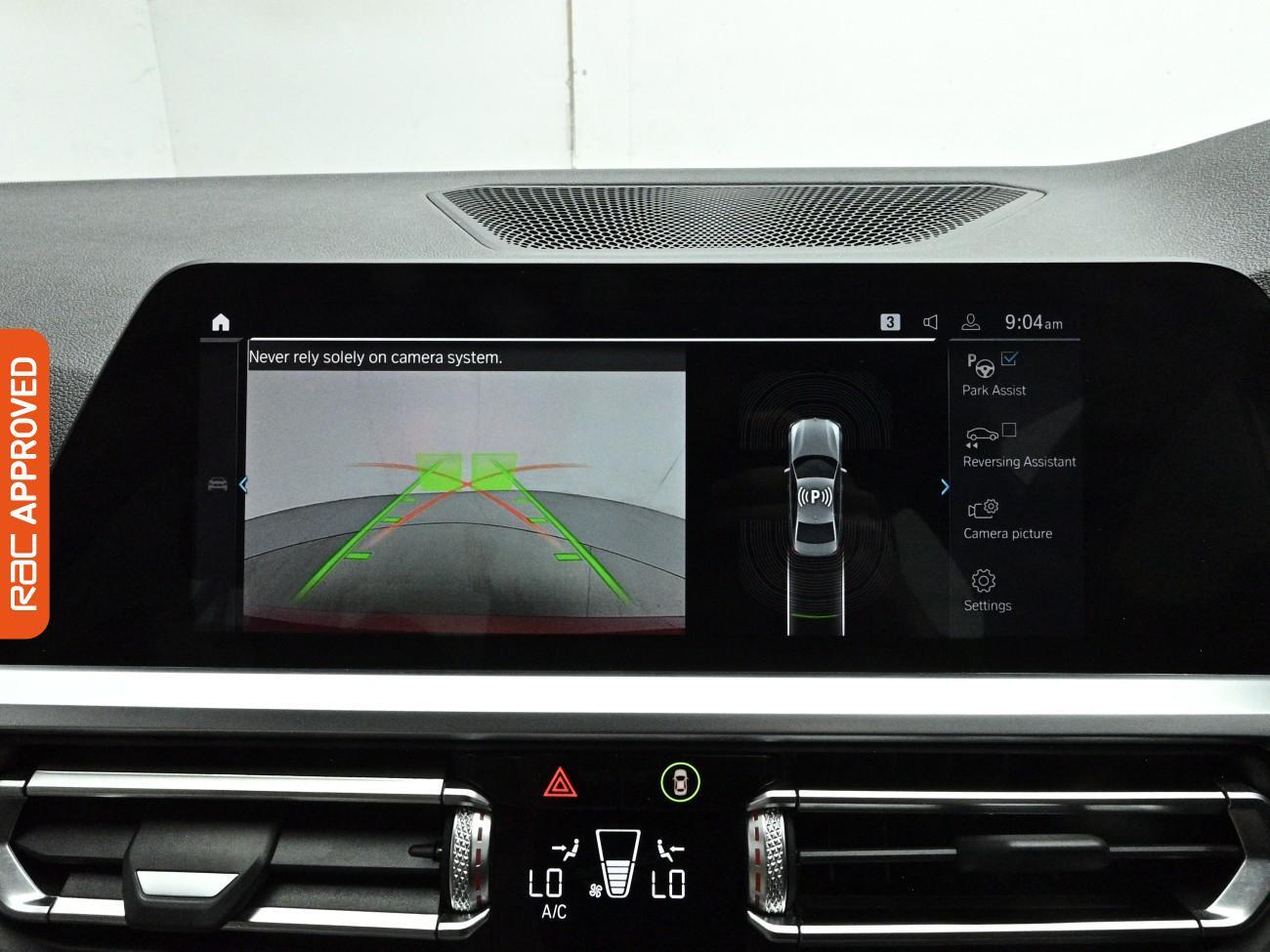 BMW 3 Series view 17