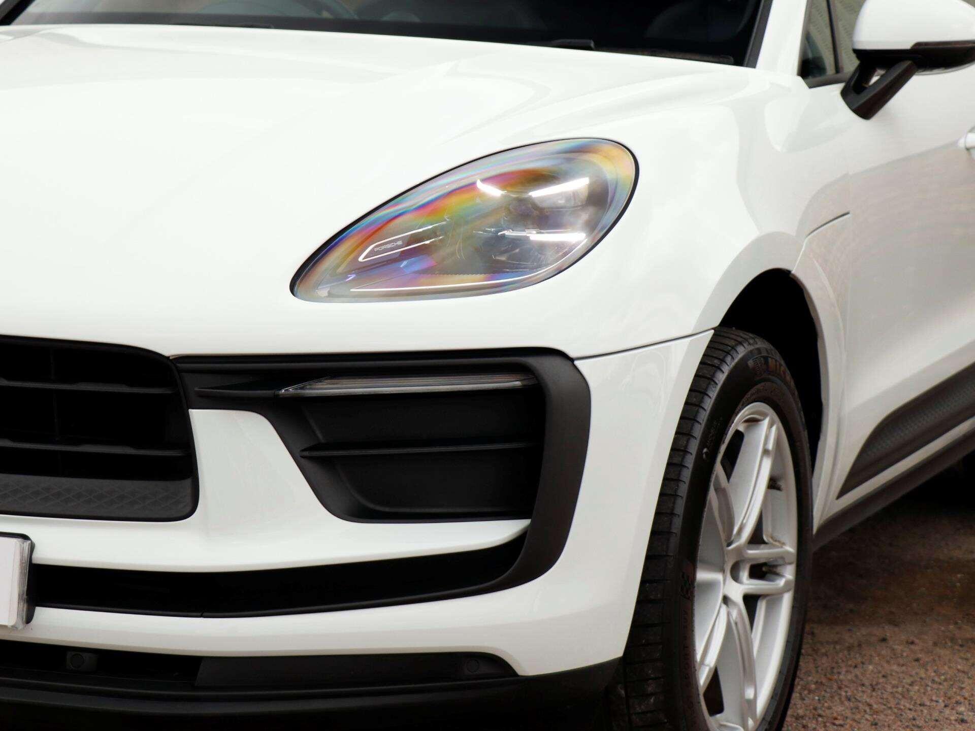 Porsche Macan view 29