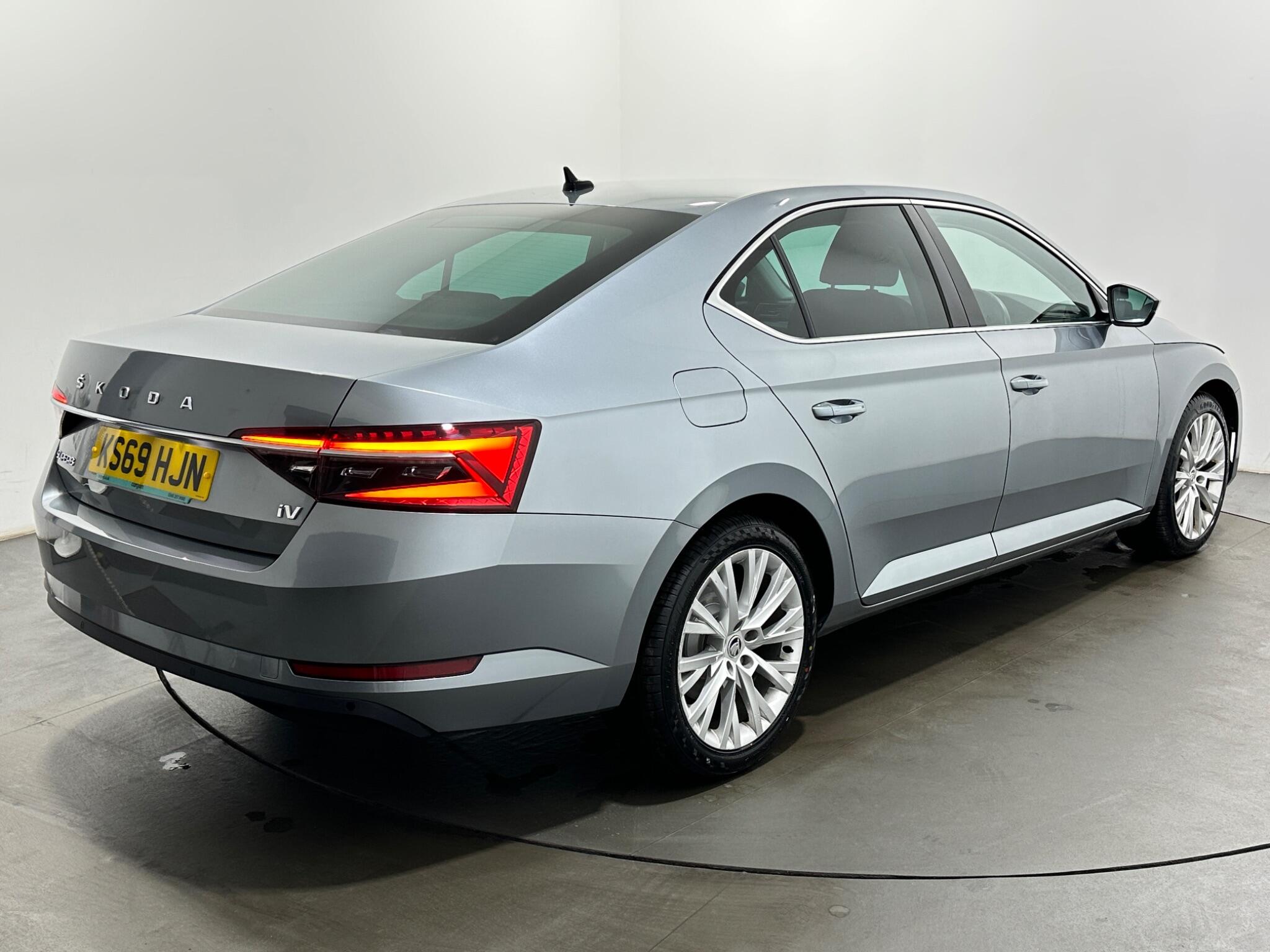 Skoda Superb view 52