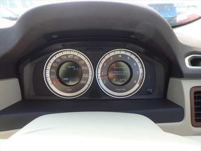 Volvo XC70 view 10