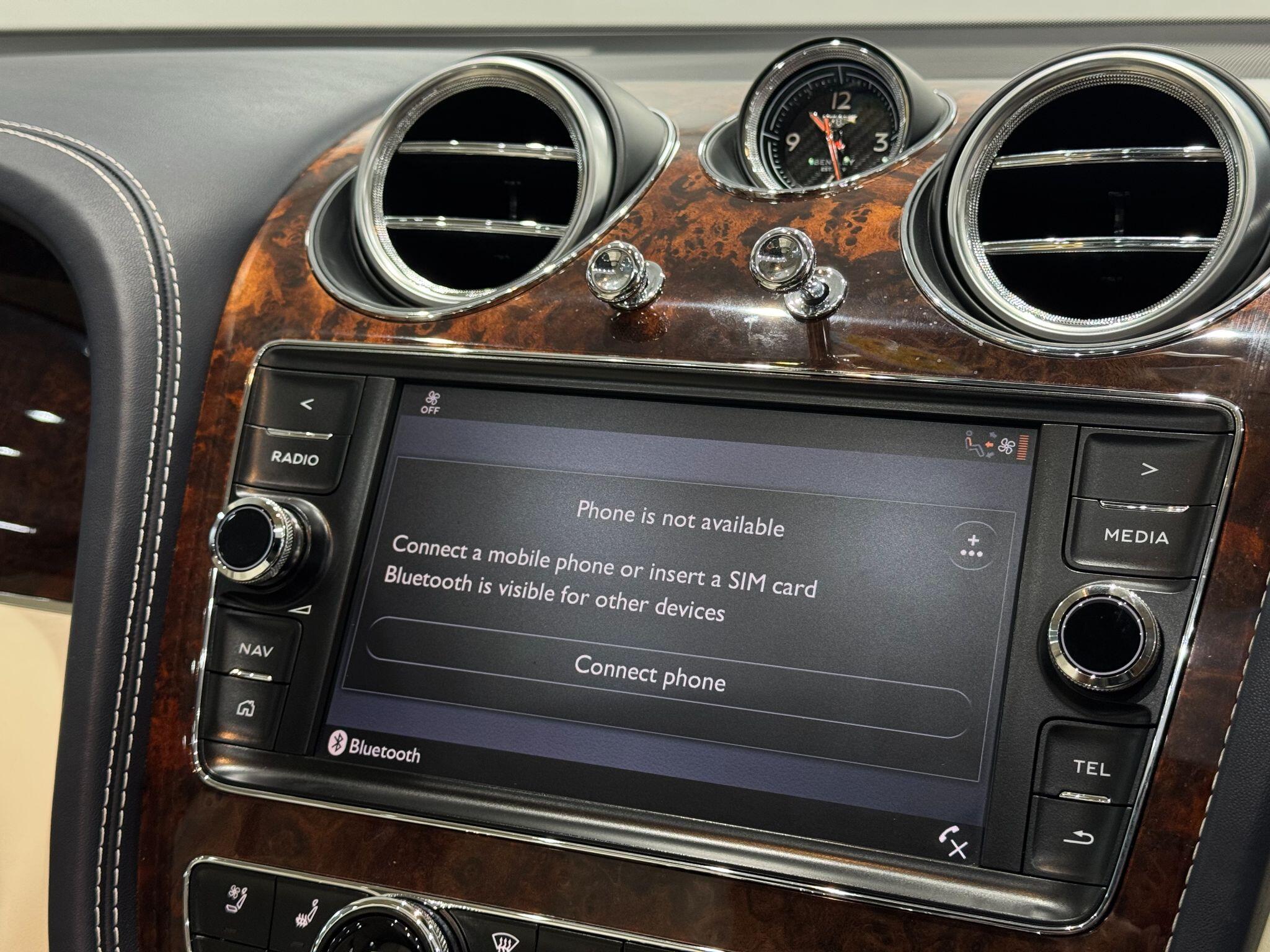 Bentley Bentayga view 36