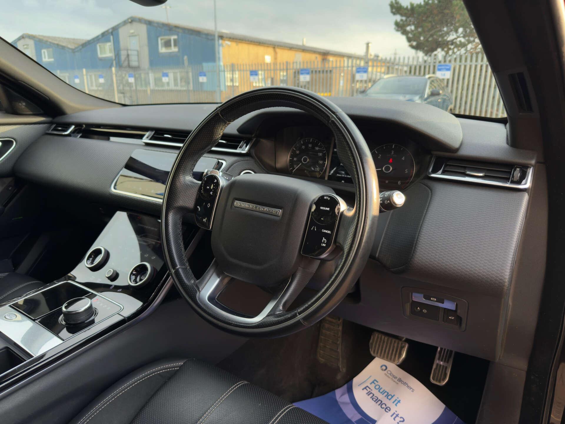 Land Rover Range Rover Velar view 13