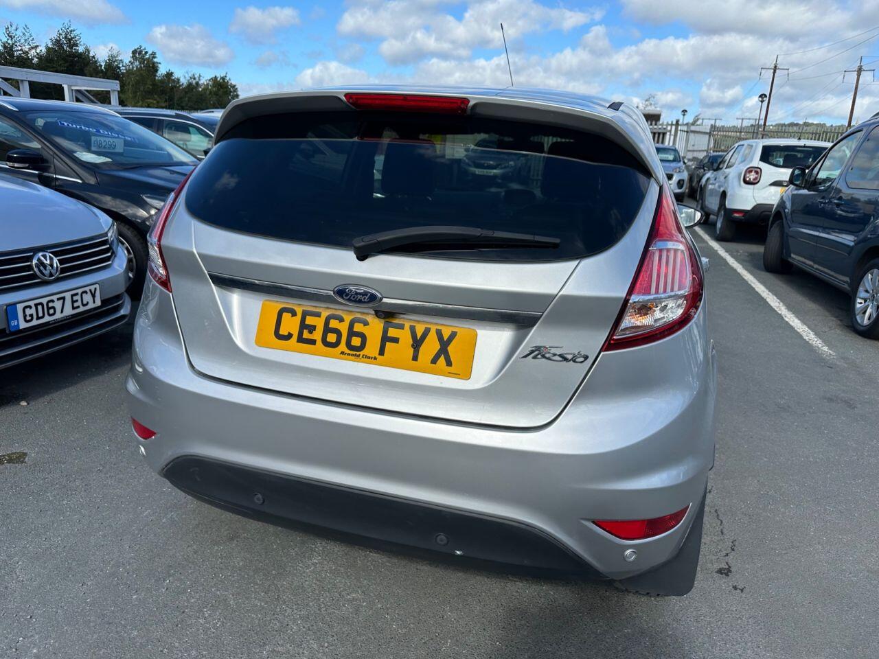 Ford Fiesta view 20