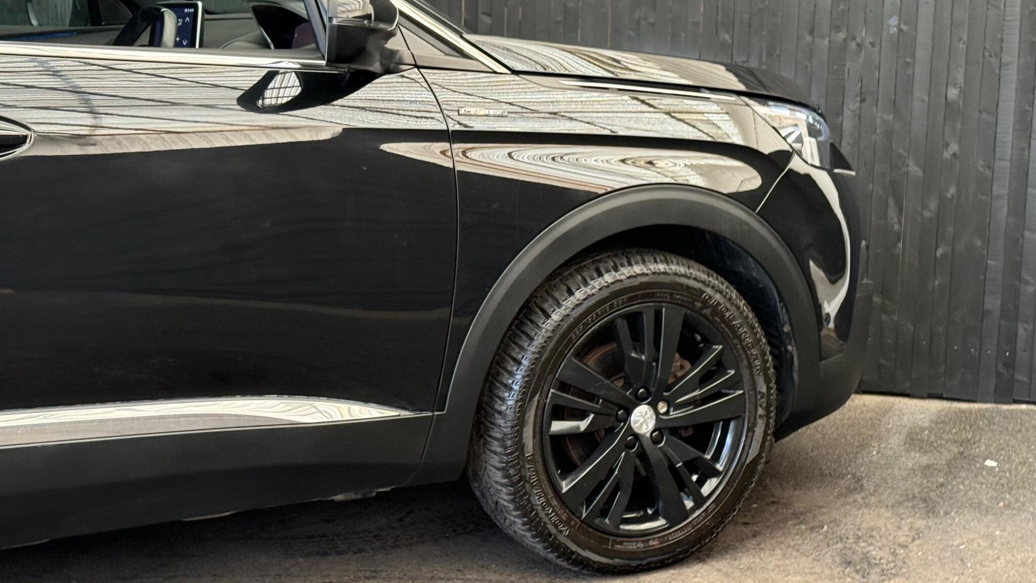 Peugeot 3008 view 16
