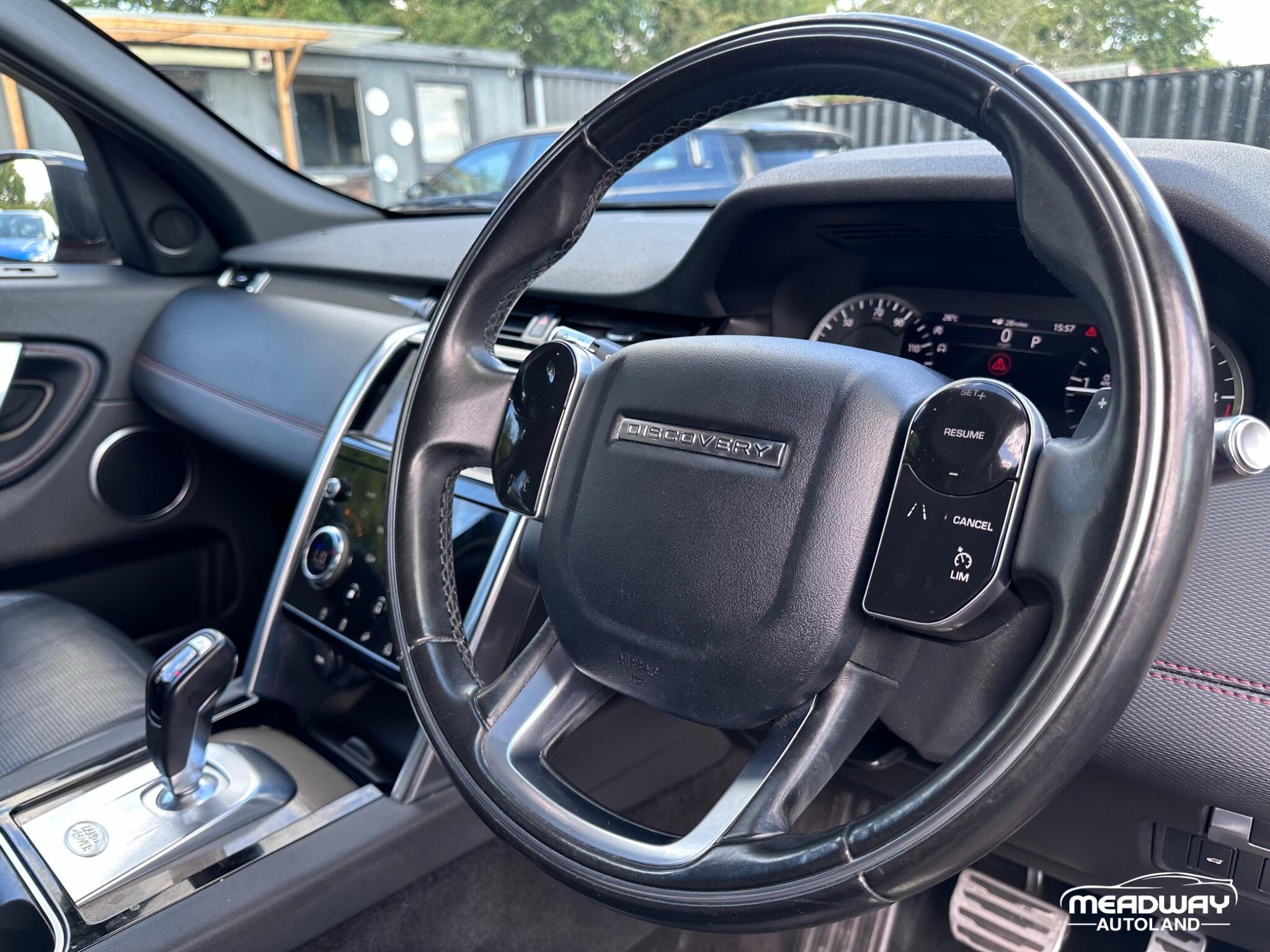 Land Rover Discovery Sport view 41