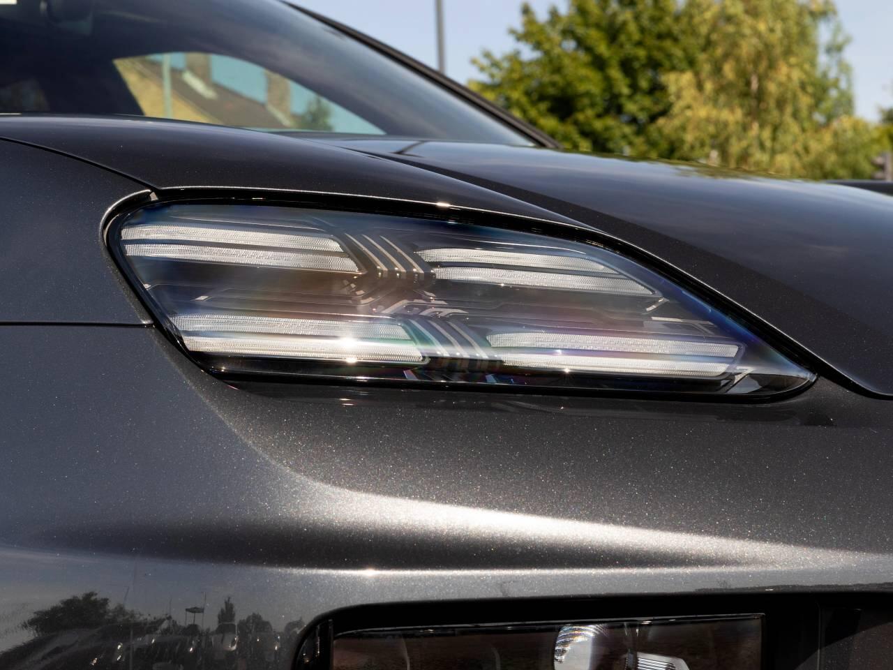 Porsche Macan view 32