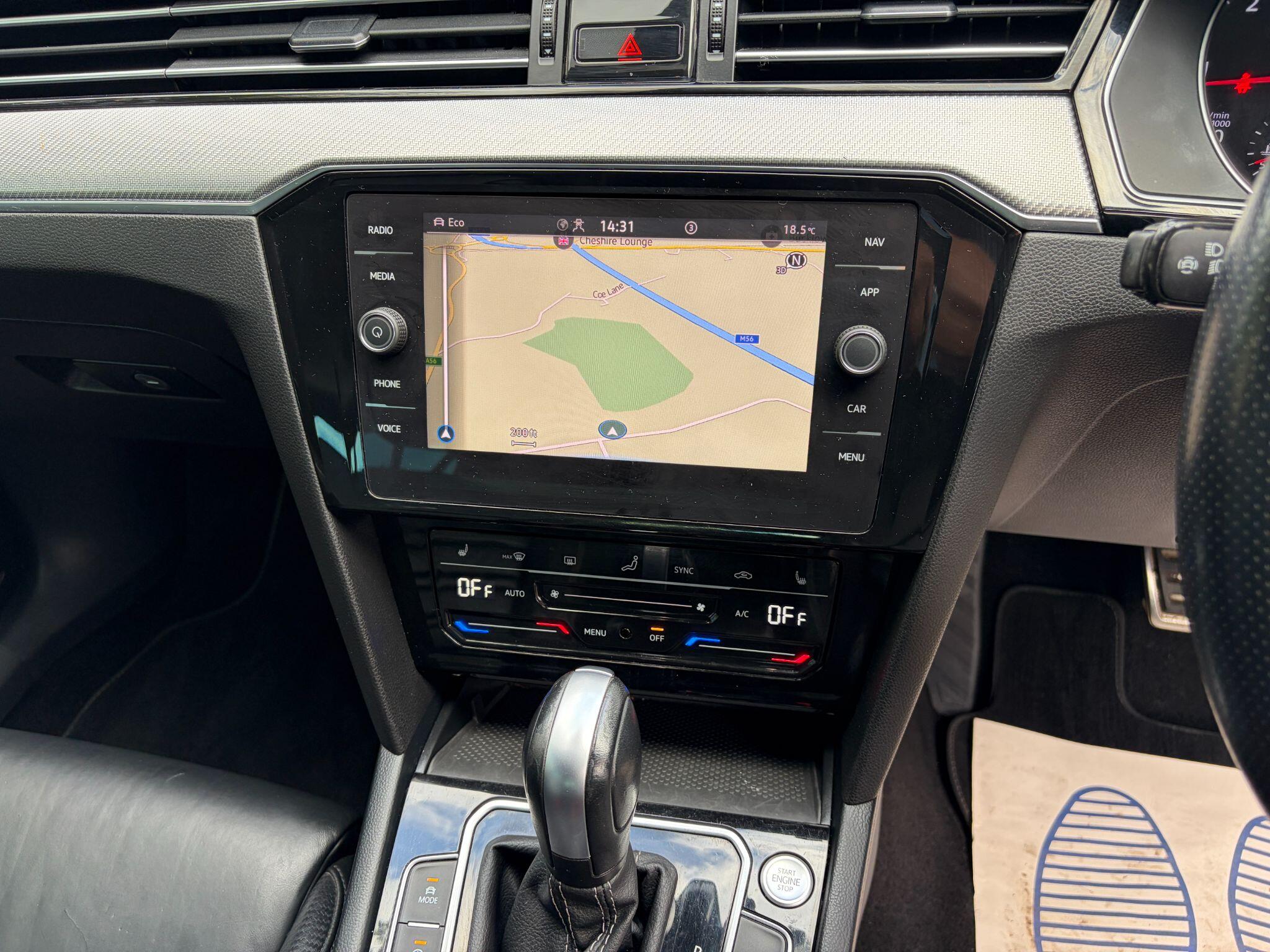 Volkswagen Passat view 25