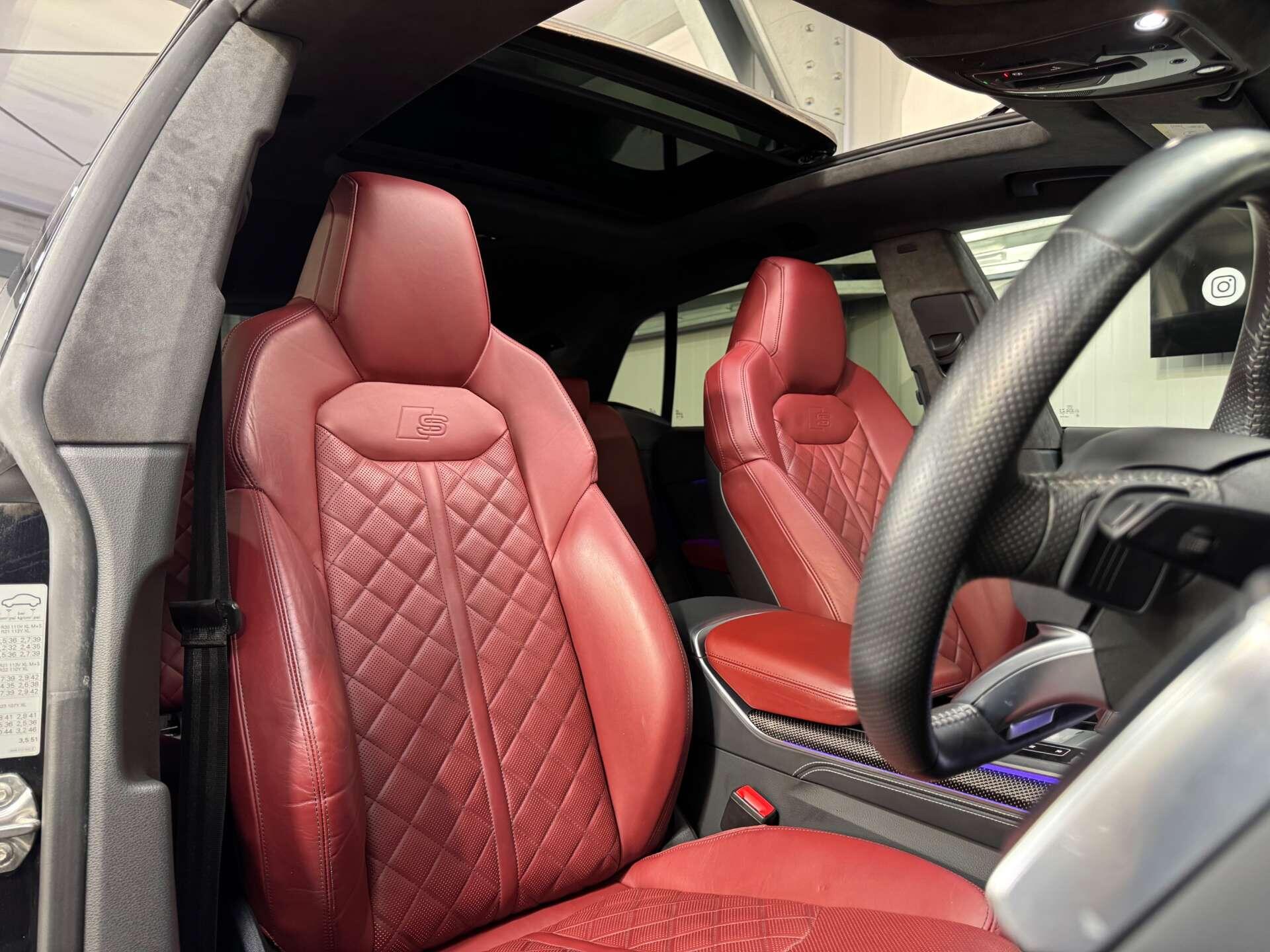 Audi SQ8 view 18