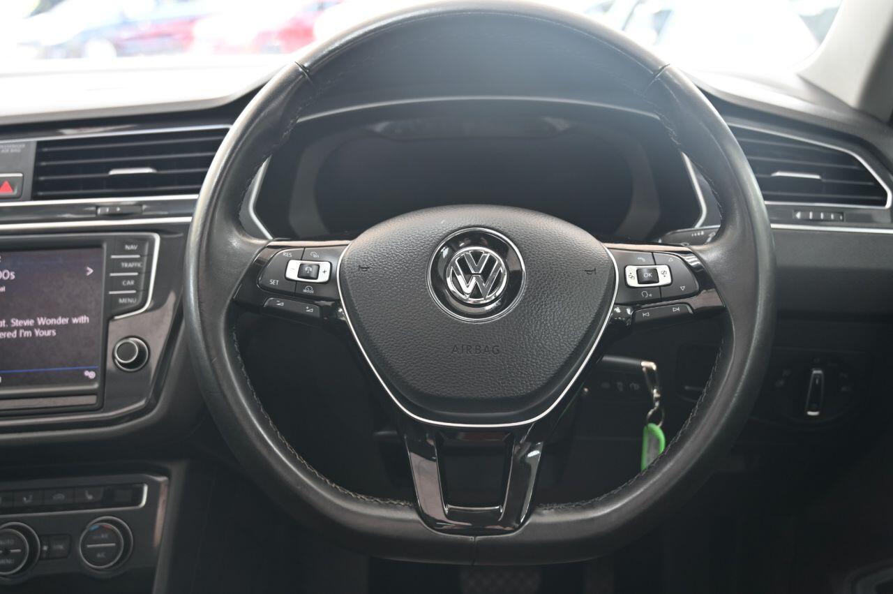 Volkswagen Tiguan view 20