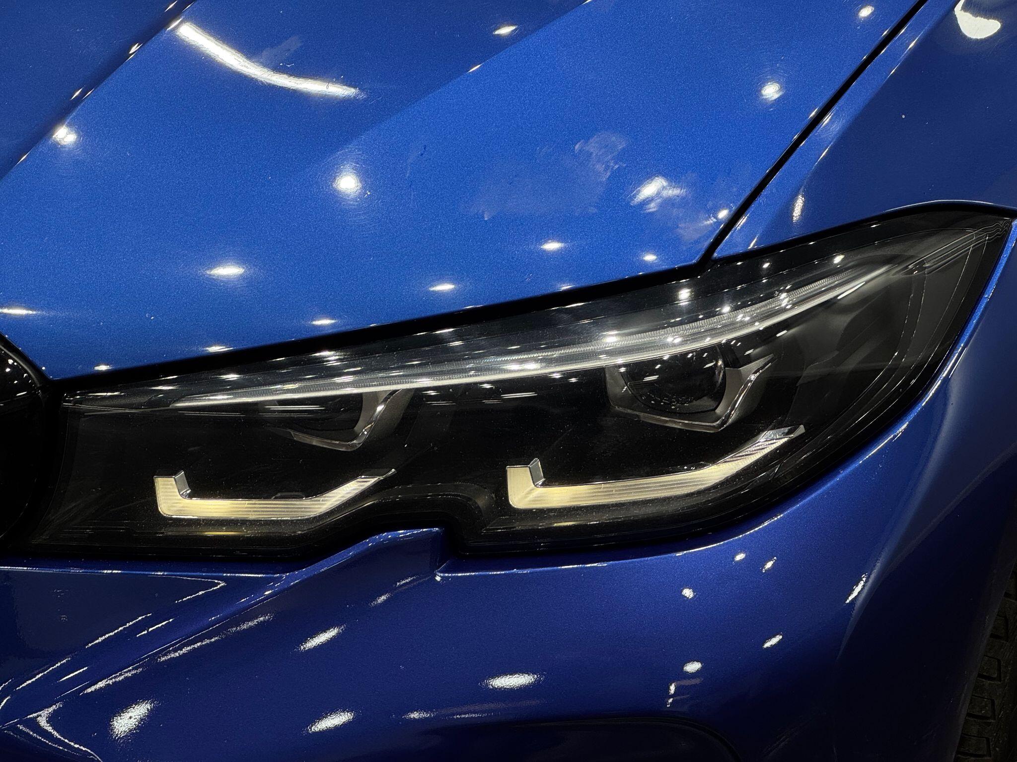 BMW 3 Series view 8