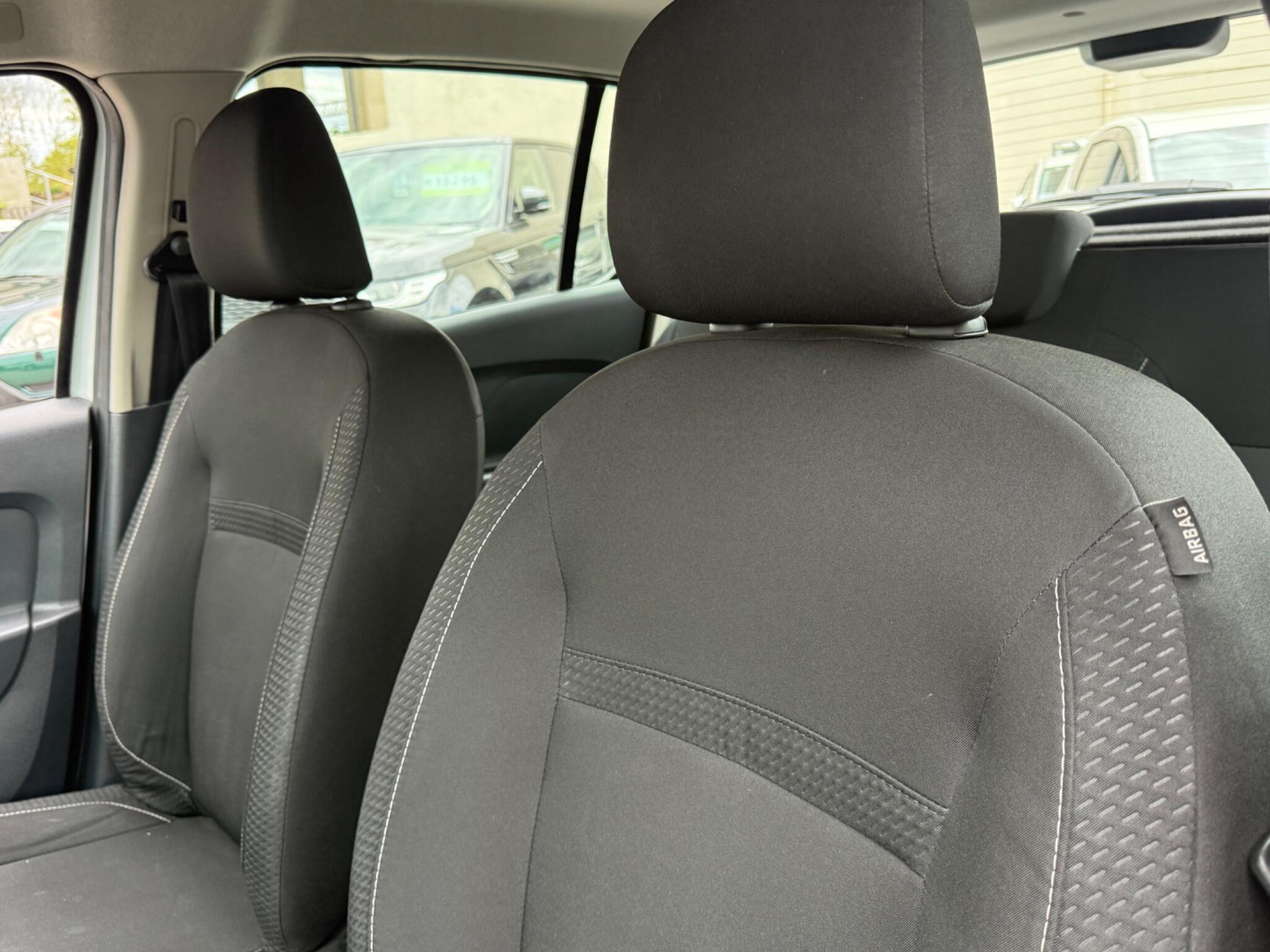 Dacia Sandero - Image 54