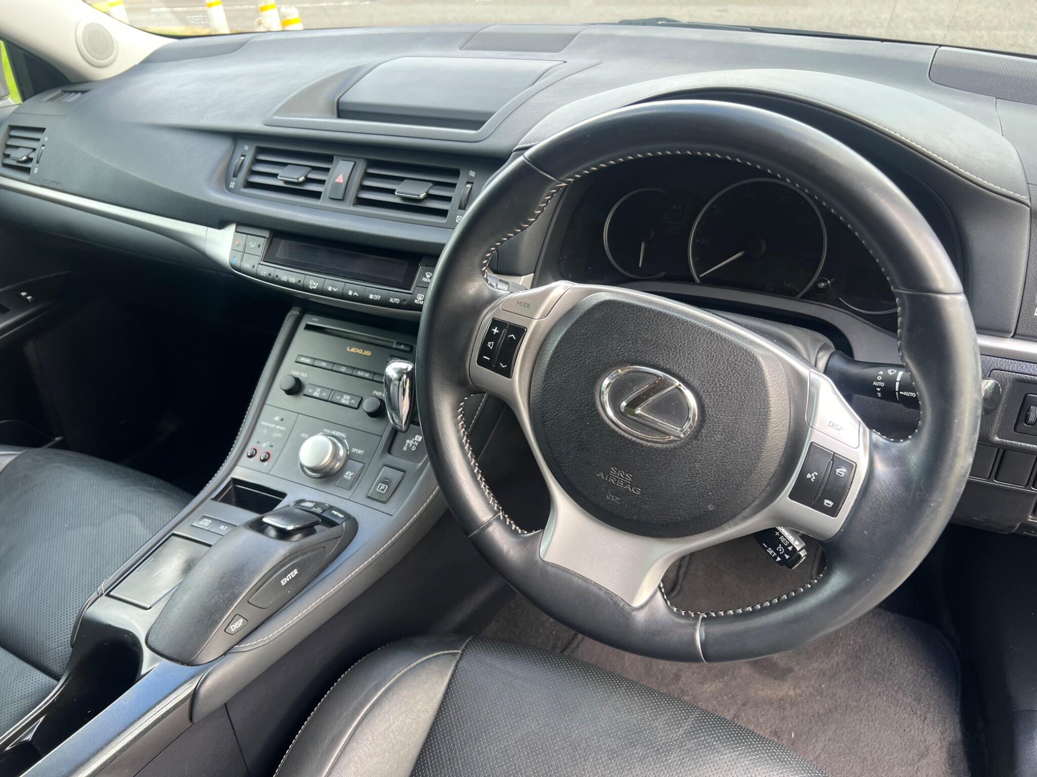 Lexus CT view 30