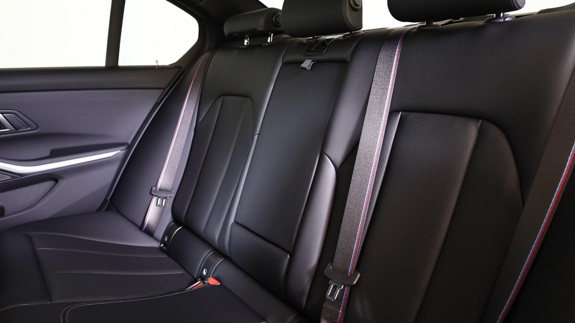 BMW 3 Series view 12